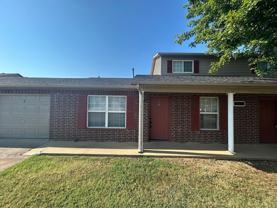 **UC**3501 SW Landau Ct Apt 1 & 2 - Photo 1 of 1