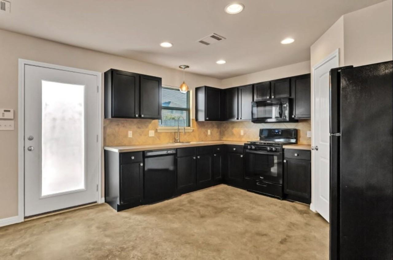 4611 Graceful Ln - Photo 2 of 27