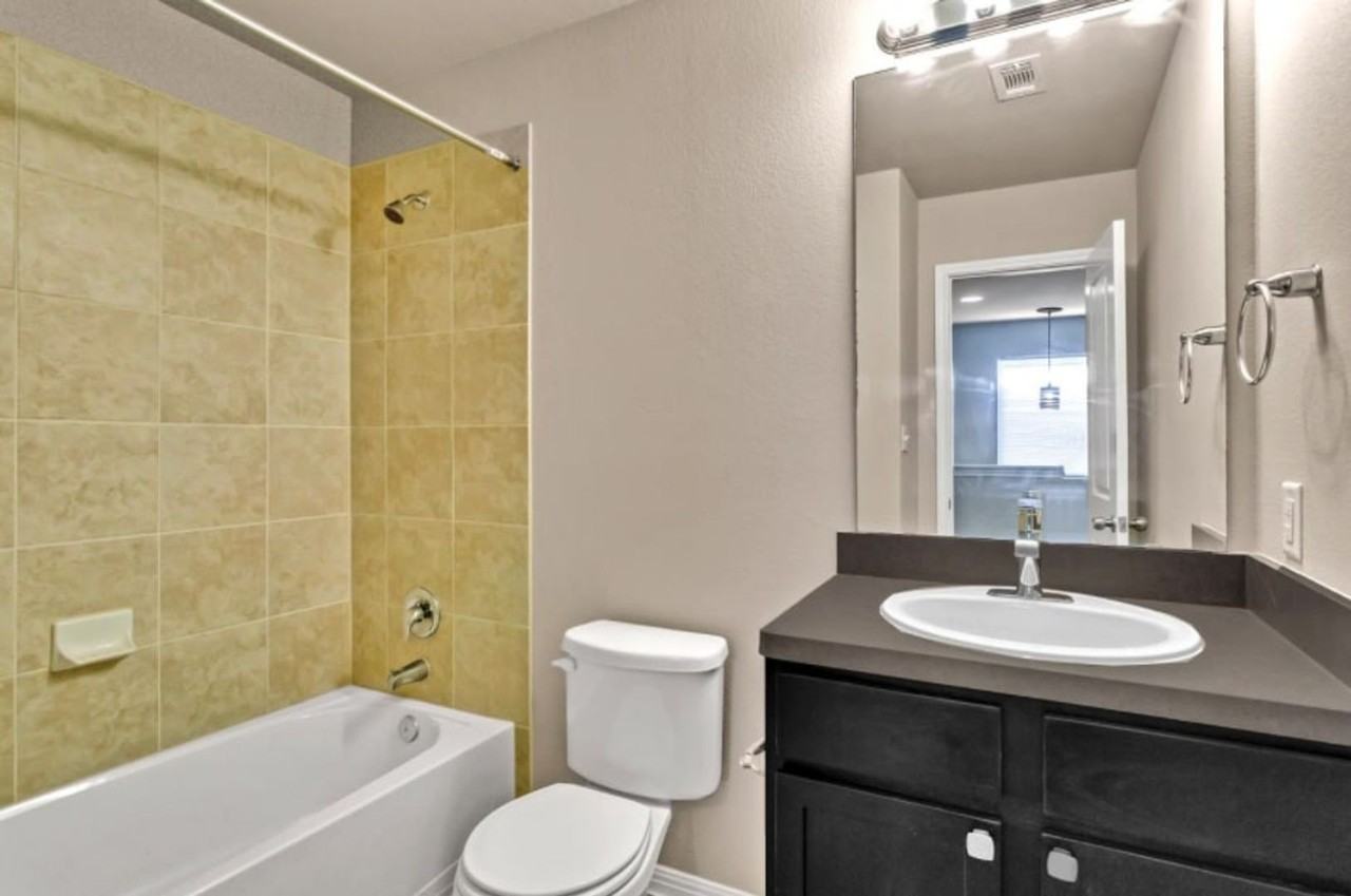 4611 Graceful Ln - Photo 6 of 27