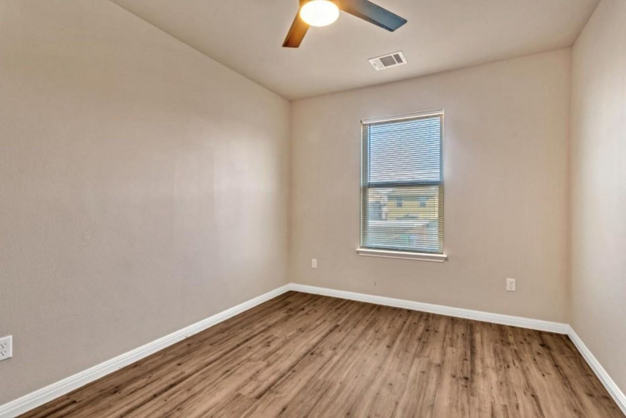 4611 Graceful Ln - Photo 5 of 27