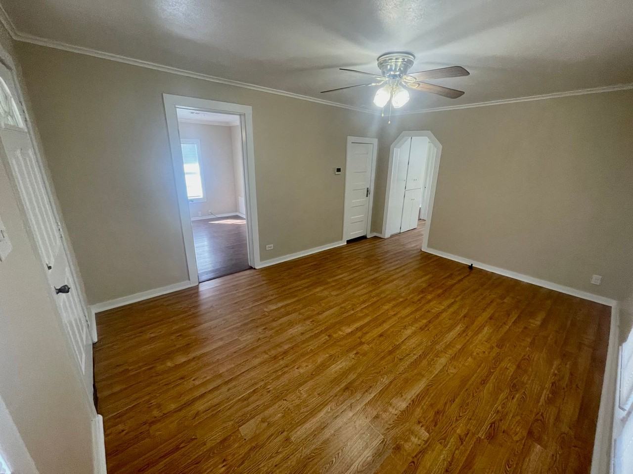 1030 Dallas St - Photo 3 of 13