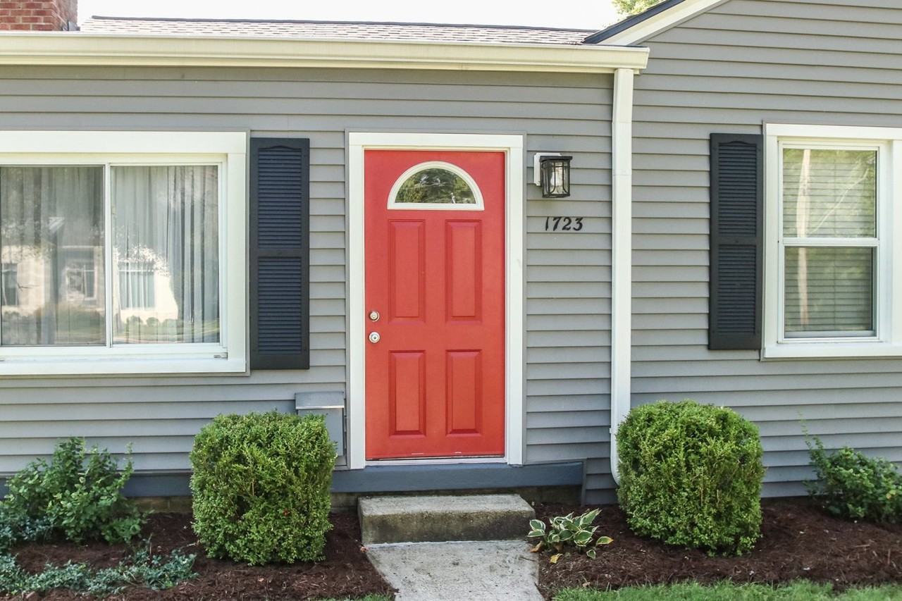 1723 Broad Ripple Ave - Photo 3 of 23
