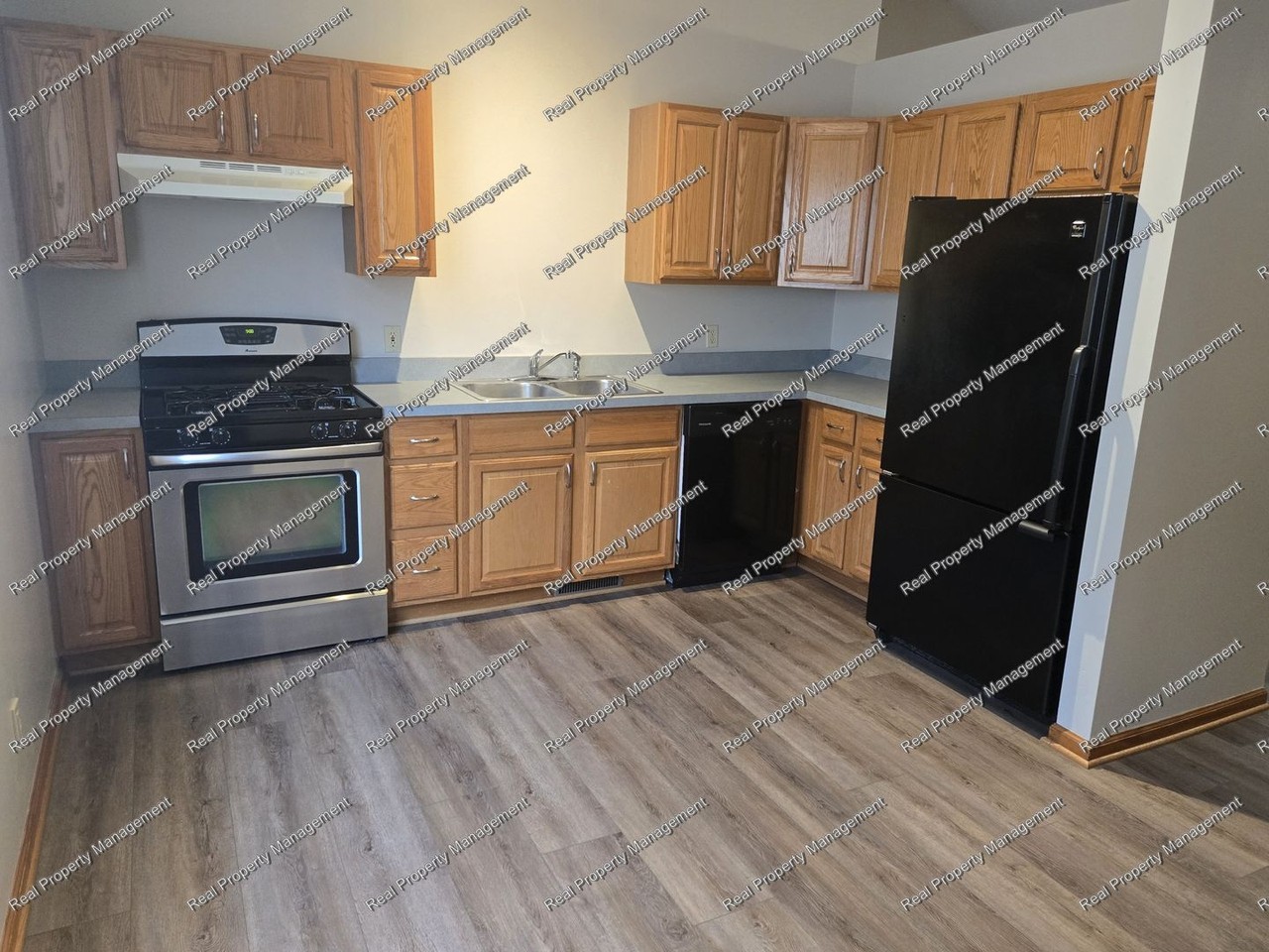 503 Wabash Ave - Photo 2 of 10