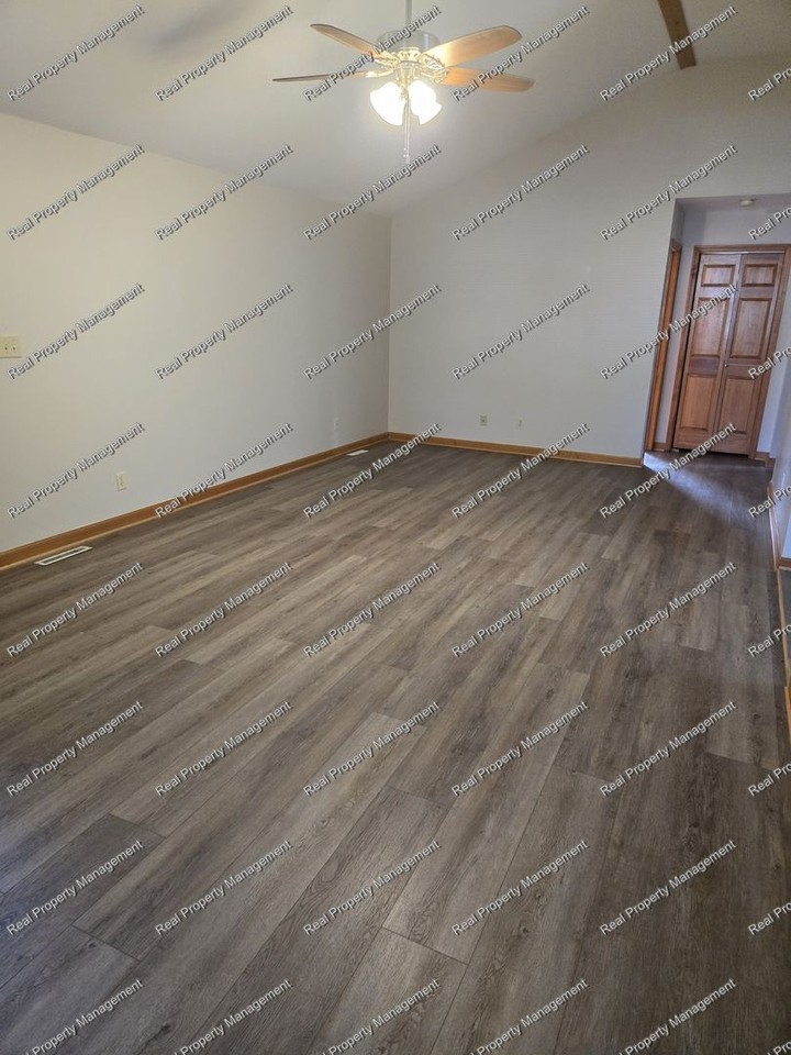 503 Wabash Ave - Photo 4 of 10