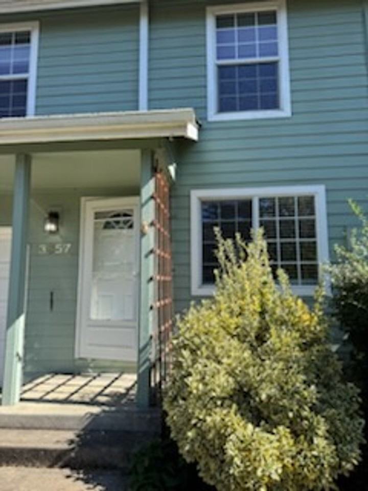 3657 Westleigh St - Photo 2 of 25