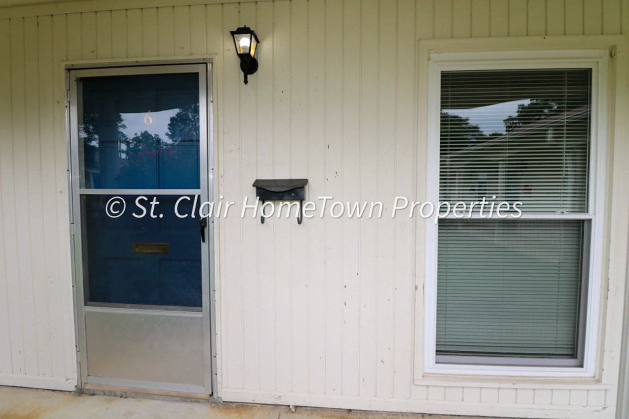 201 21st St N #6 - Photo 3 of 24