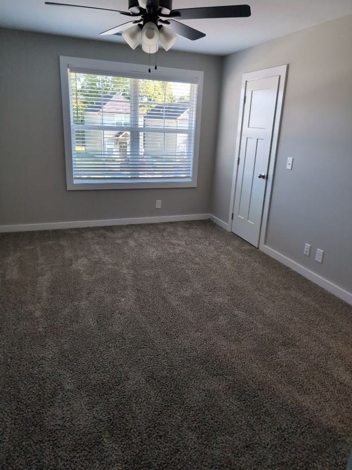 338 Honeycomb Ct - Photo 3 of 6