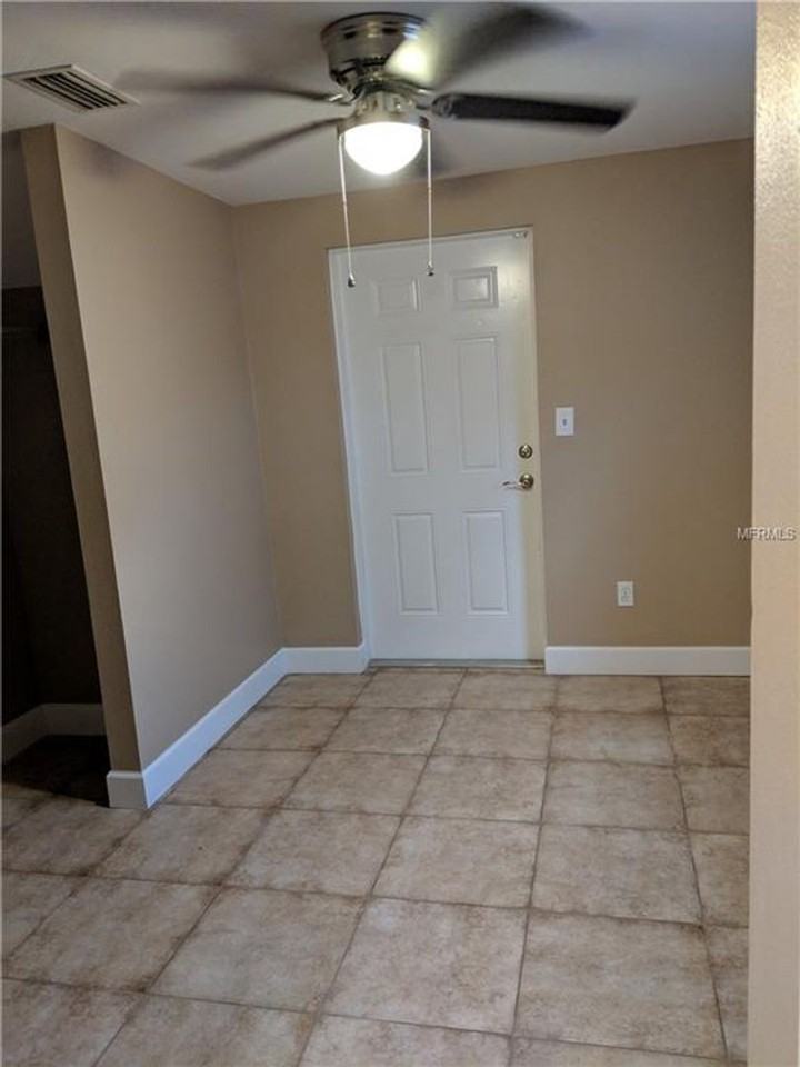 213 W Cleveland St - Photo 5 of 9