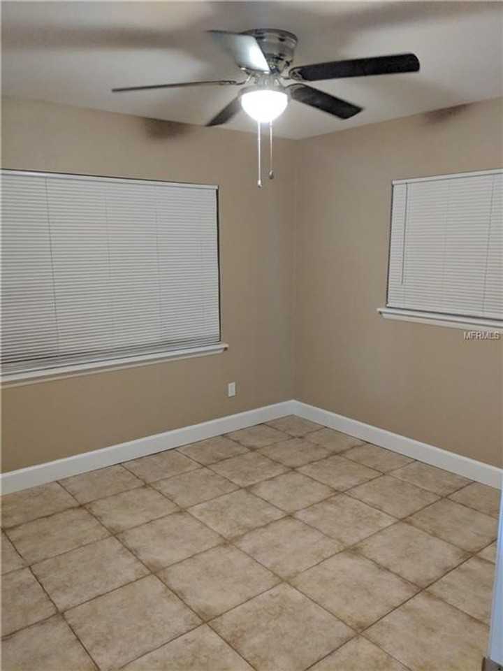 213 W Cleveland St - Photo 6 of 9