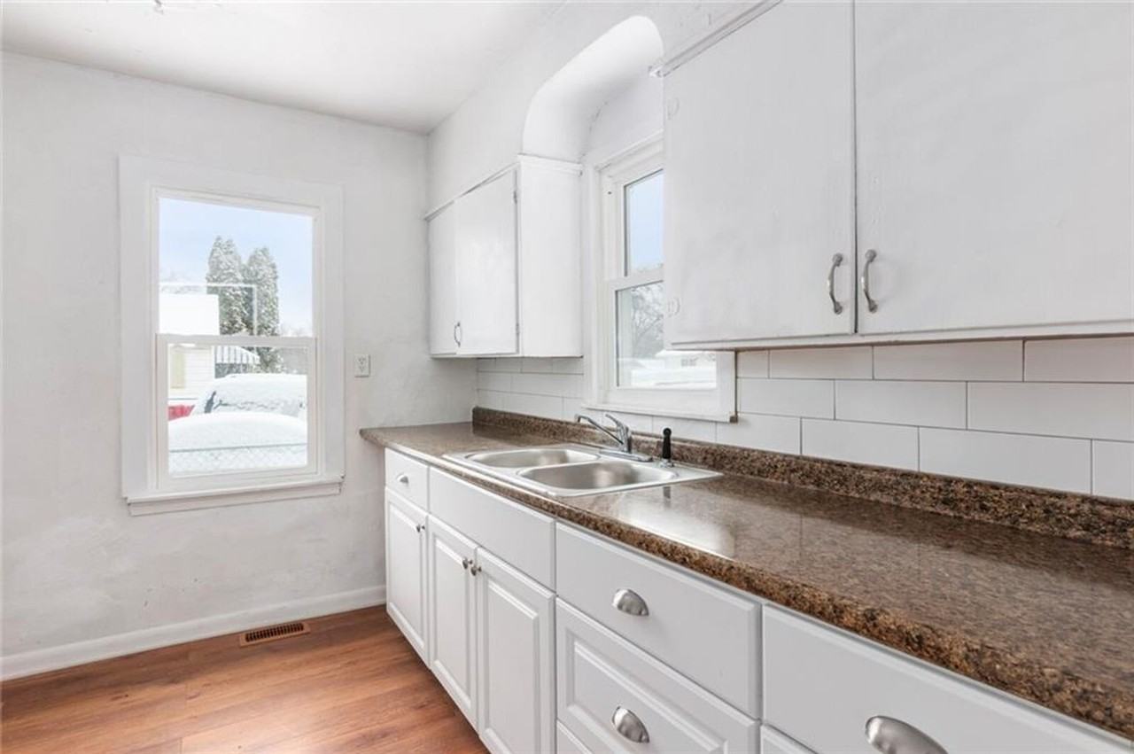 1020 Waldemere Ave - Photo 7 of 10