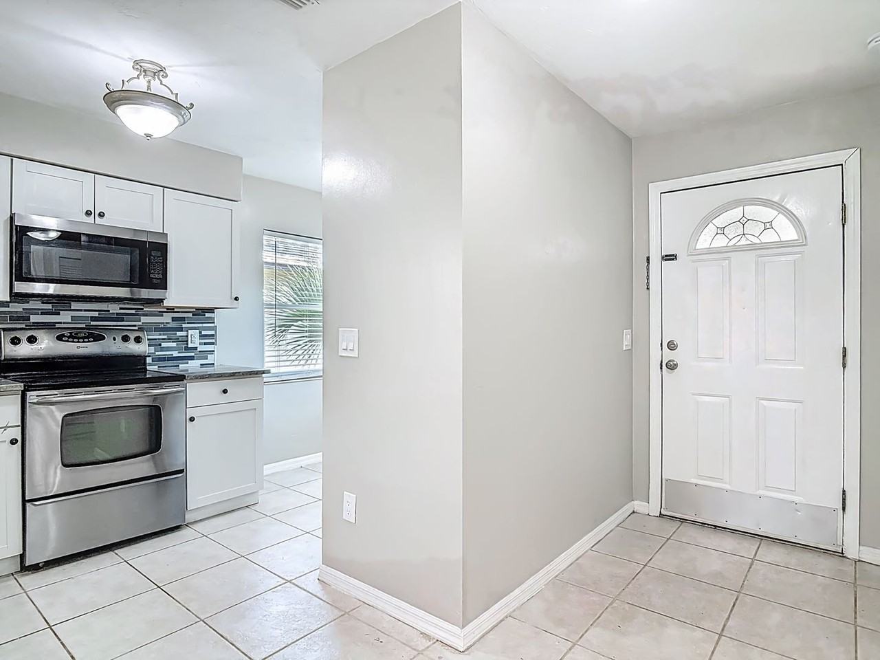 4528 Nettle Creek Ct - Photo 4 of 30