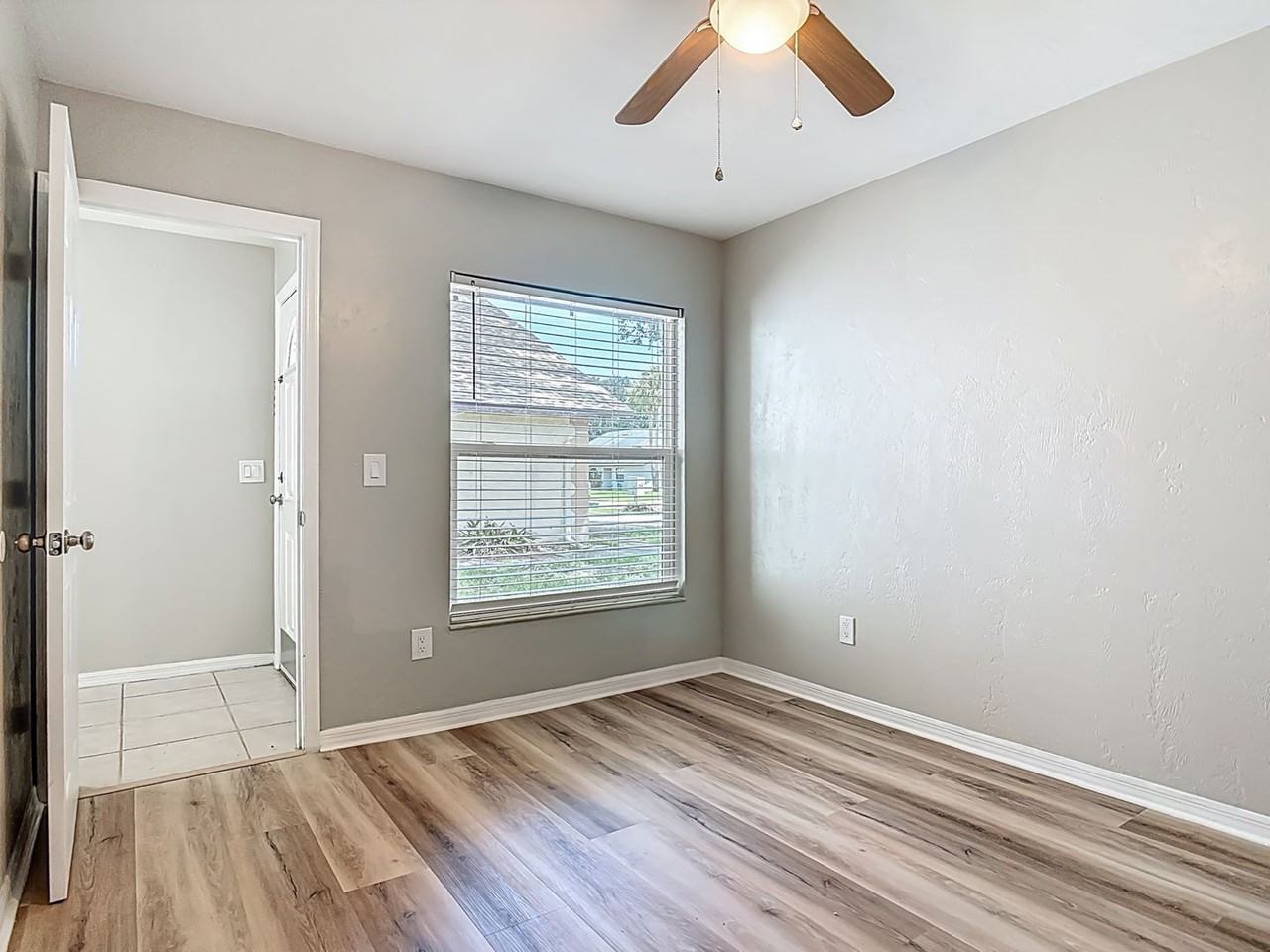 4528 Nettle Creek Ct - Photo 5 of 30