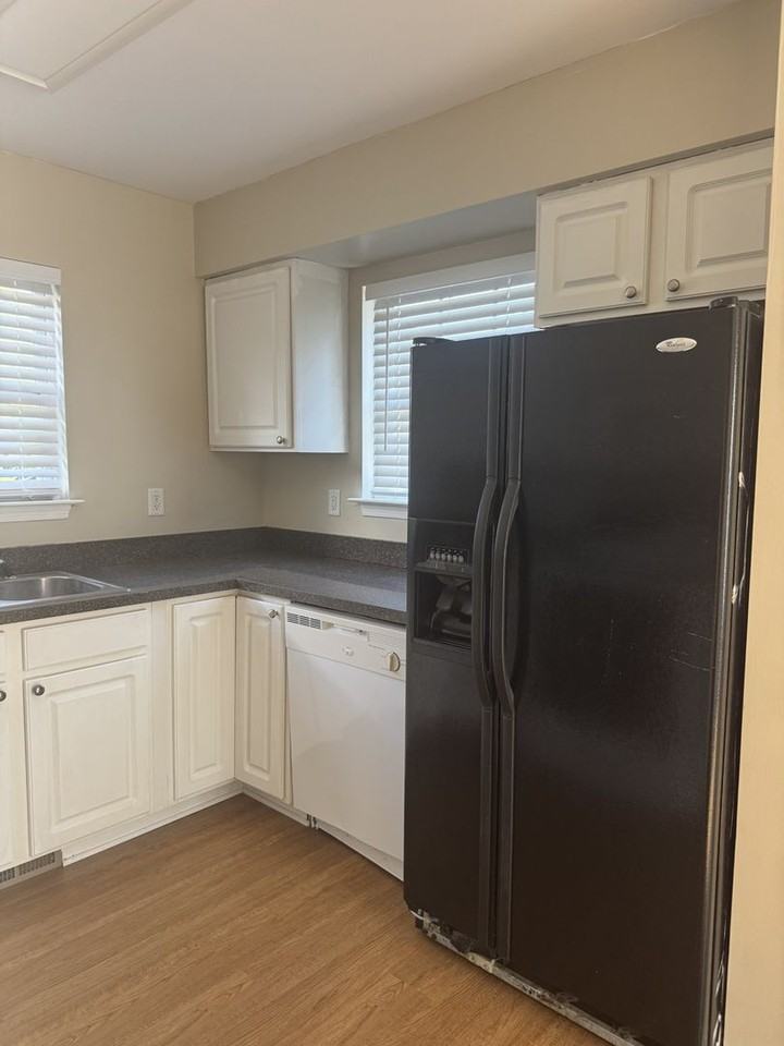 26 Wallace Rd - Photo 7 of 20