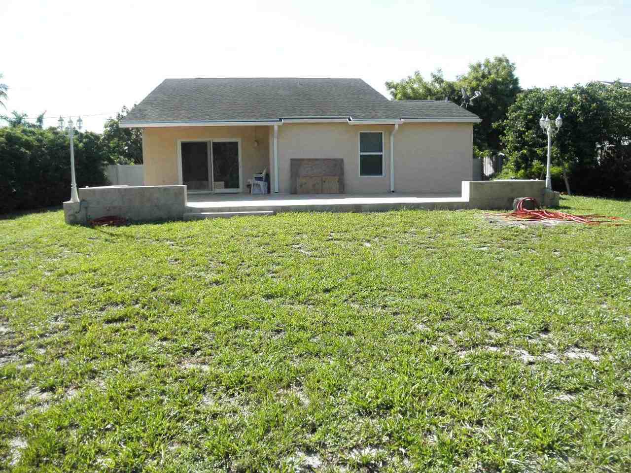 401 Nw 23rd St - Photo 3 of 28