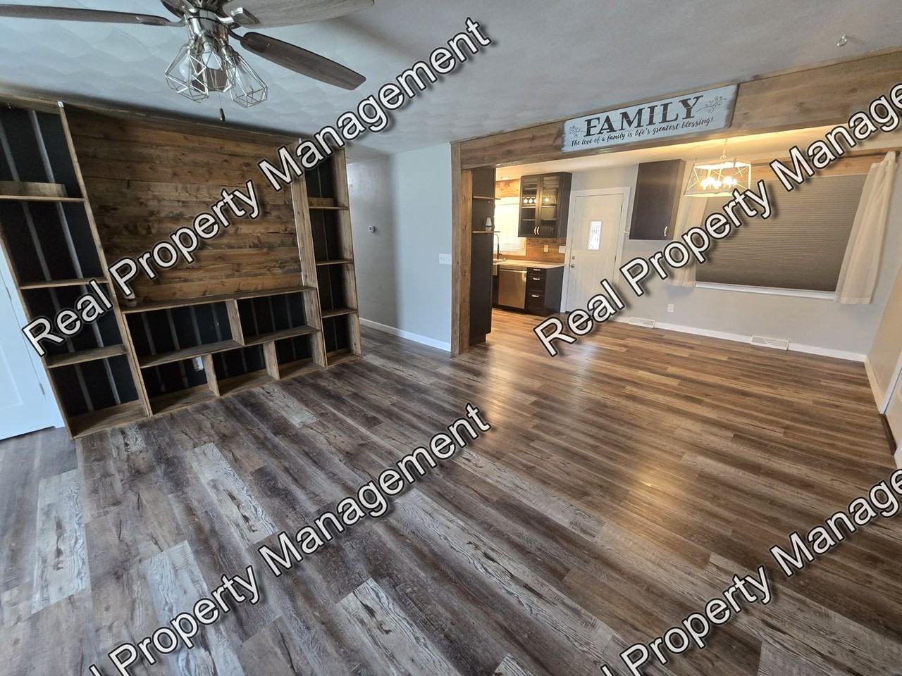 2772 Willowcreek Rd - Photo 3 of 9