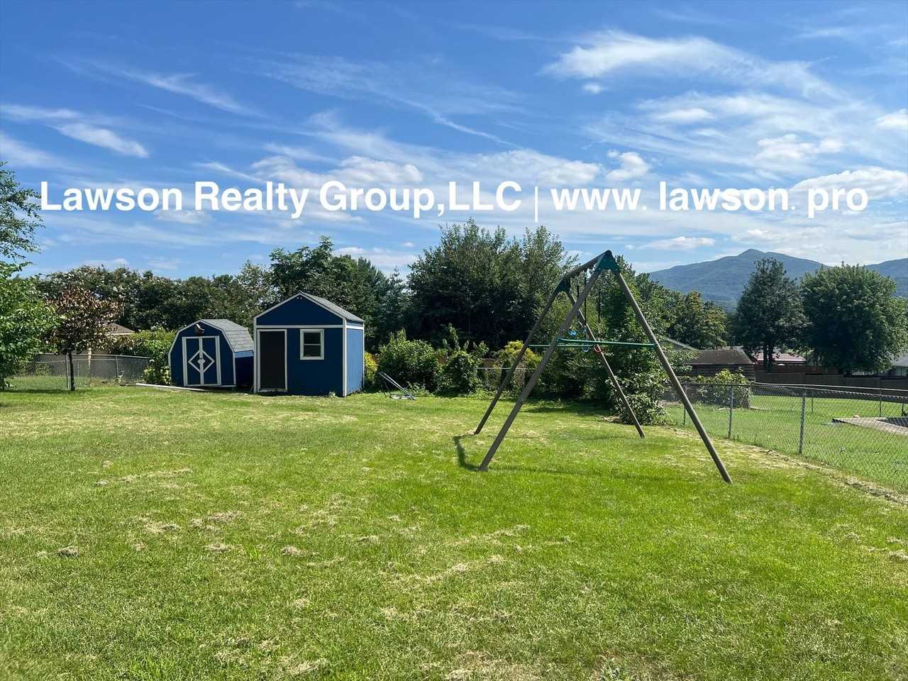 812 Marston St - Photo 3 of 31