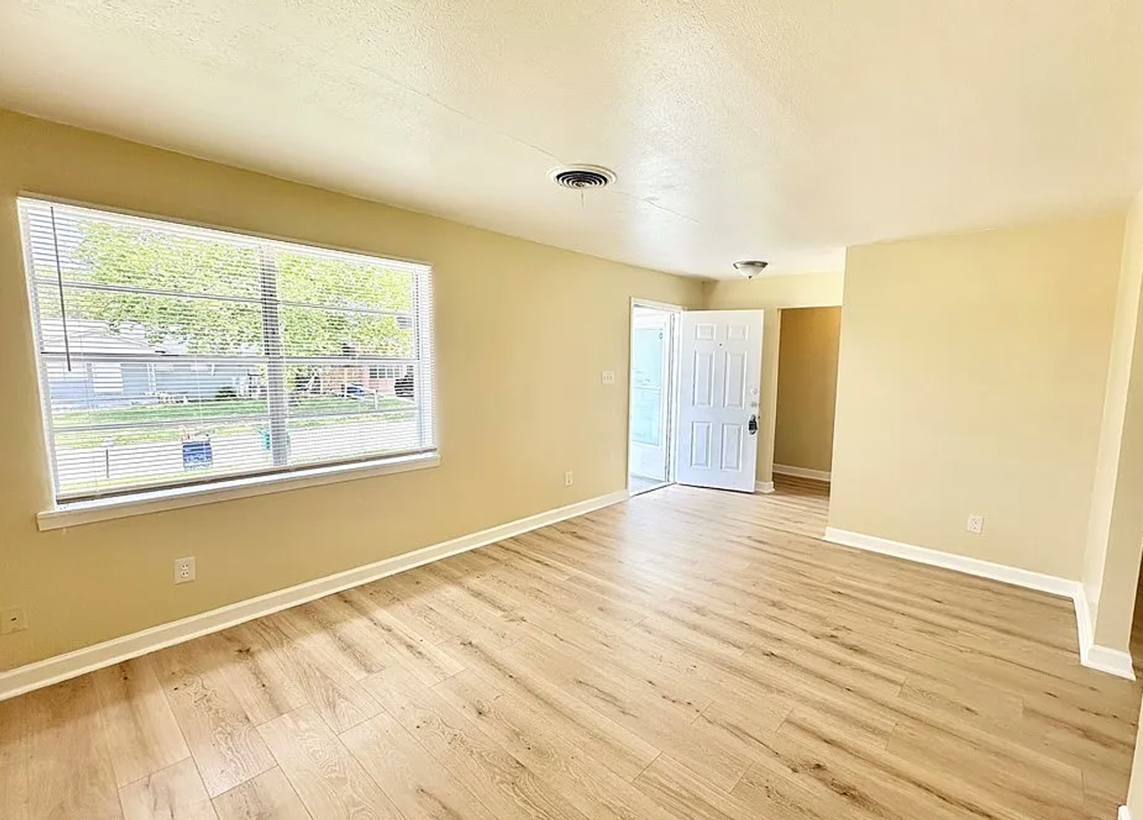 502 S 13th St - Photo 6 of 19