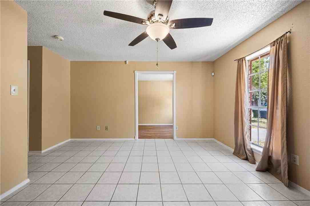 2425 Manitoba Drive - Photo 4 of 24