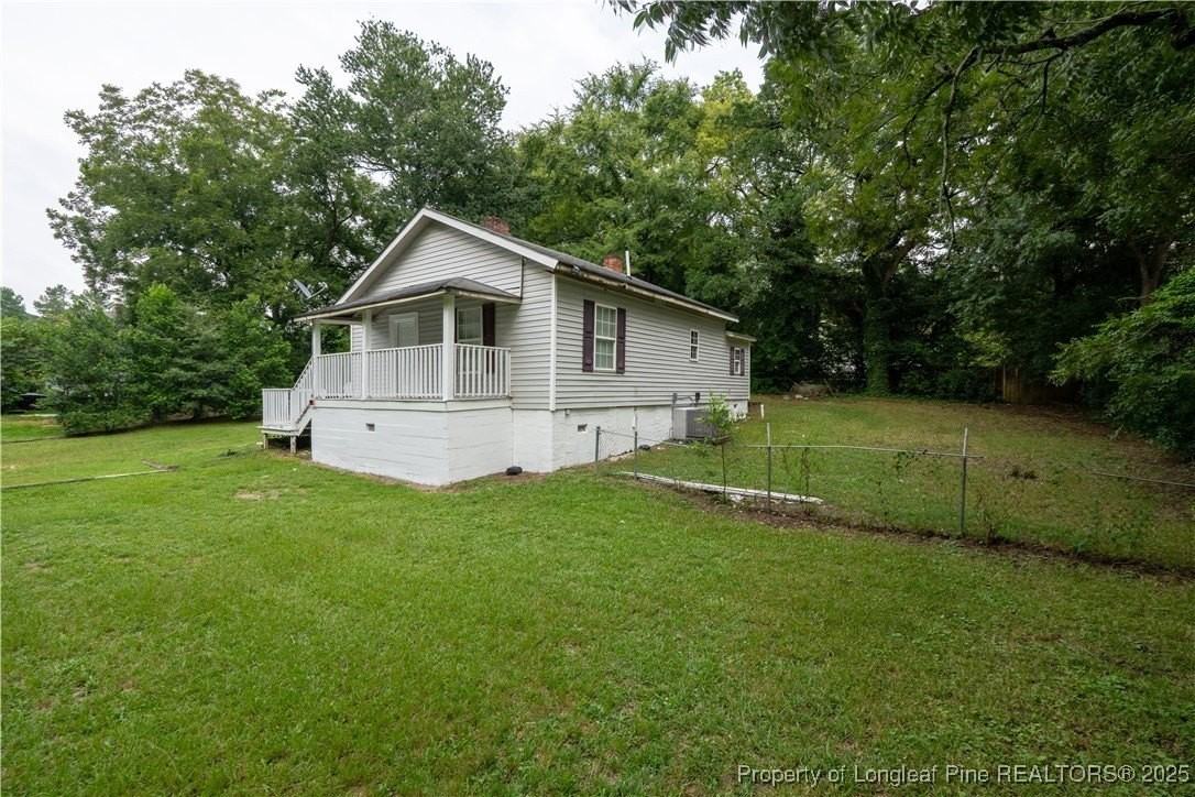 1913 Burnett Ave - Photo 2 of 16