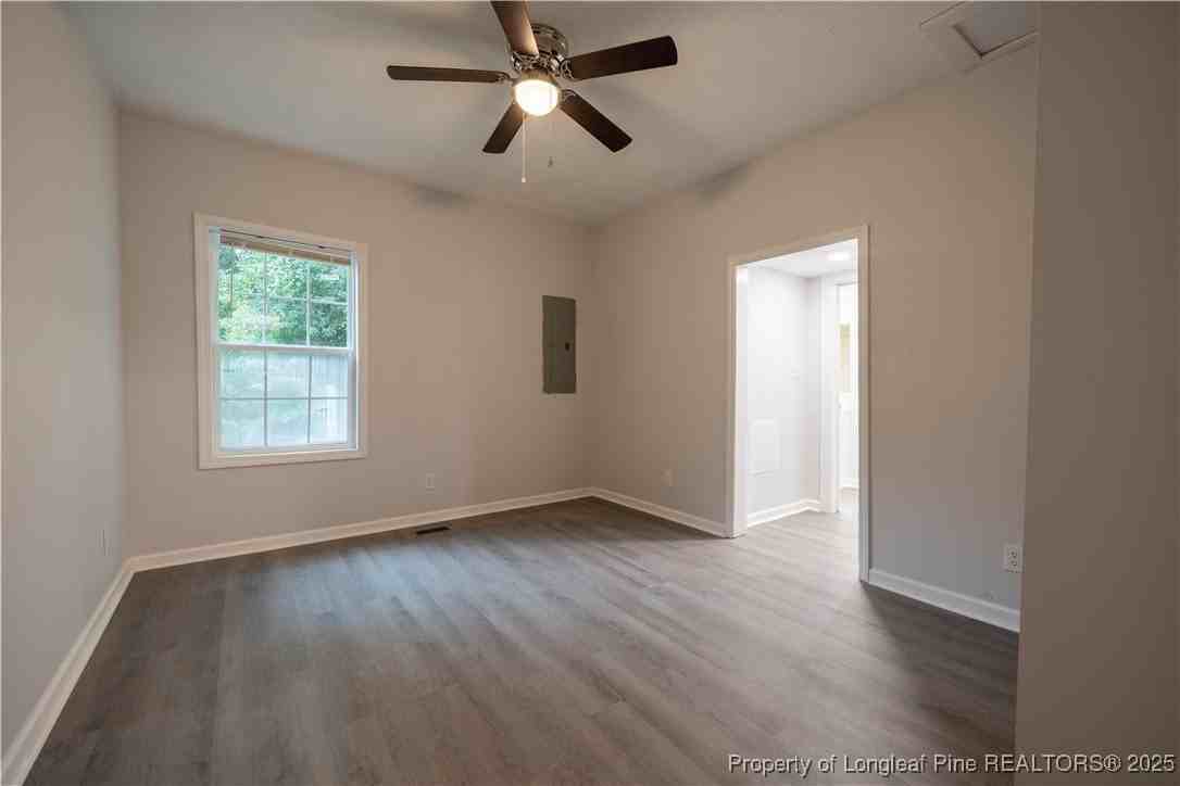 1913 Burnett Ave - Photo 5 of 16