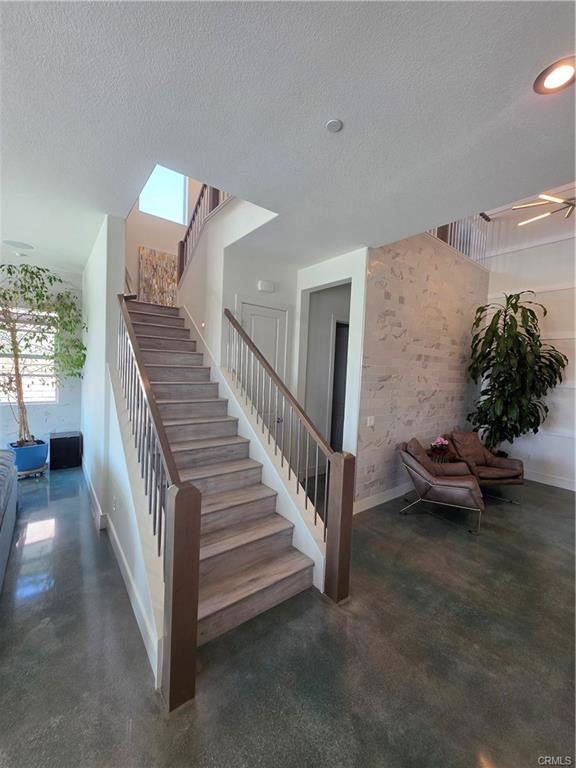 19018 Martino Ct - Photo 2 of 8
