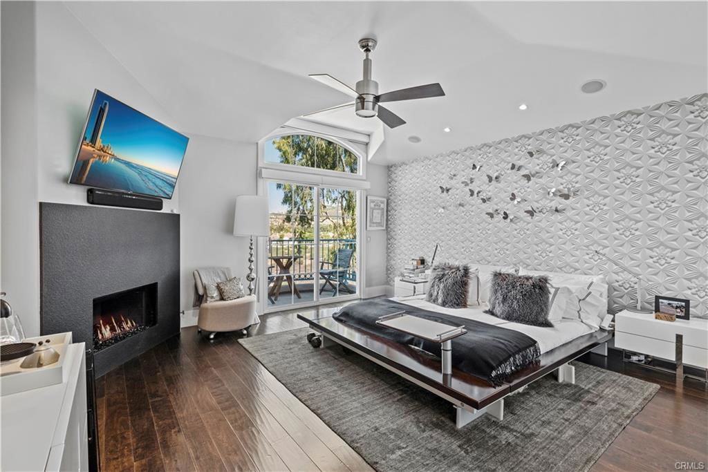 4 Chandon - Photo 2 of 8