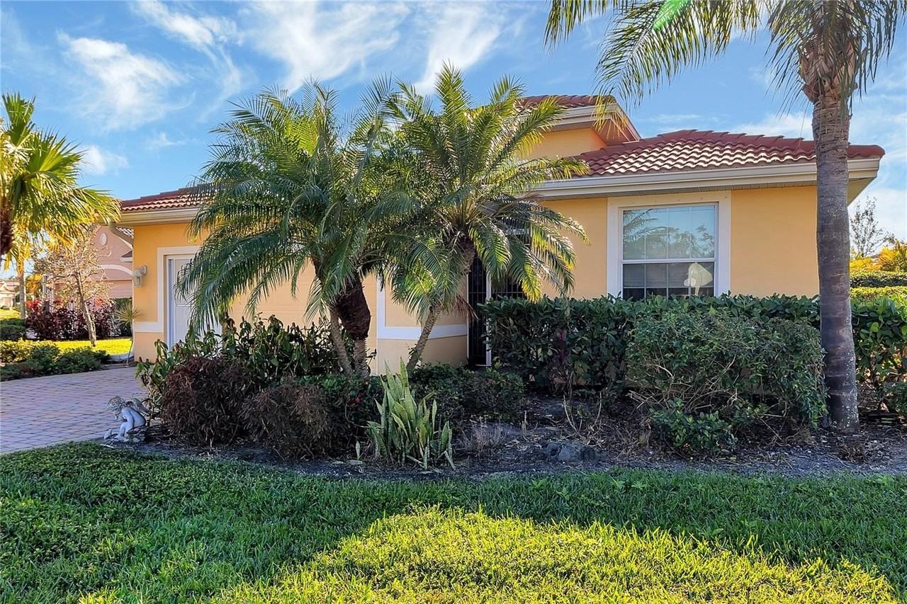 6289 Falcon Lair Dr - Photo 2 of 39