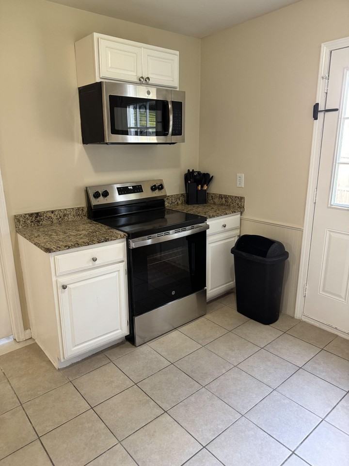 Emerald Falls Dr - Photo 3 of 6