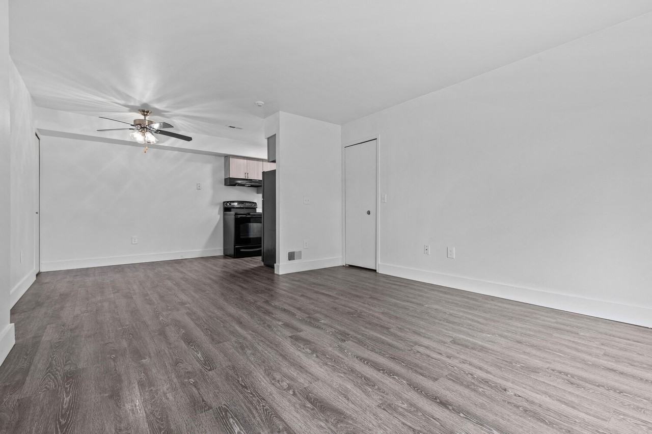 Pilgrim Village - Canton, MI - Photo 6 of 32