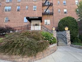 1 Bronxville Rd #3M - Photo 1 of 1