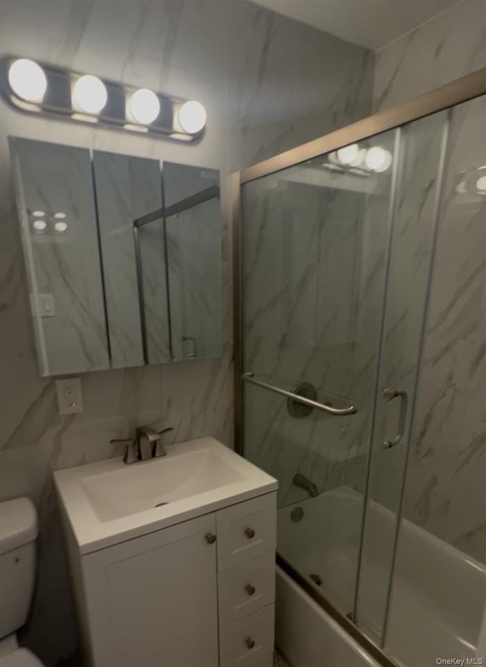 55 Austin Place - Photo 5 of 6