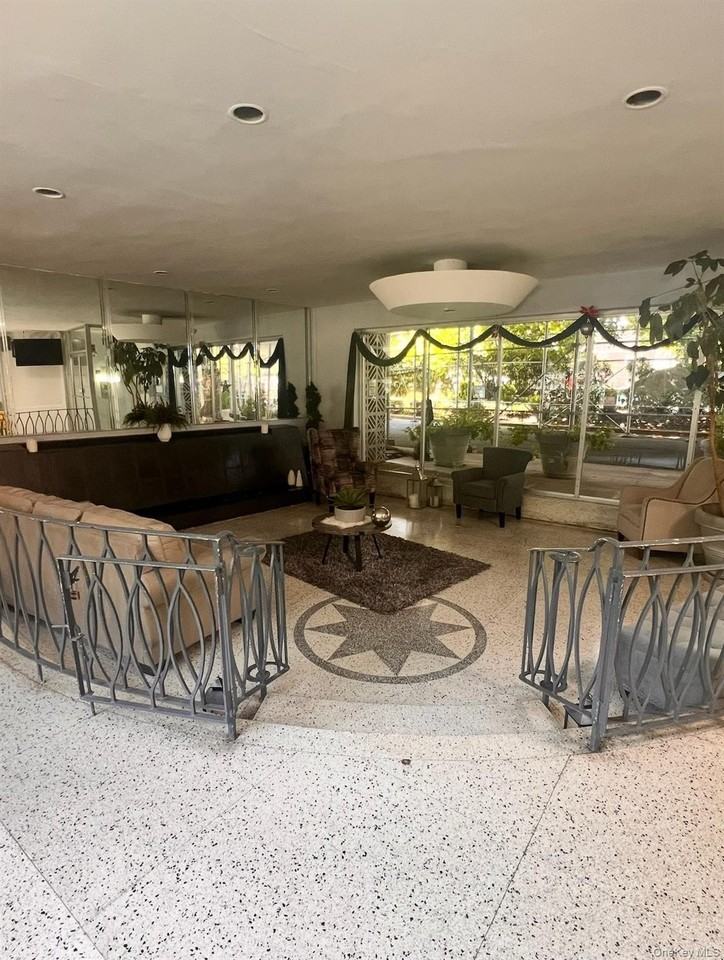 55 Austin Place - Photo 6 of 6