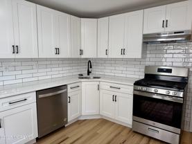 15 Roosevelt Dr #B - Photo 1 of 1