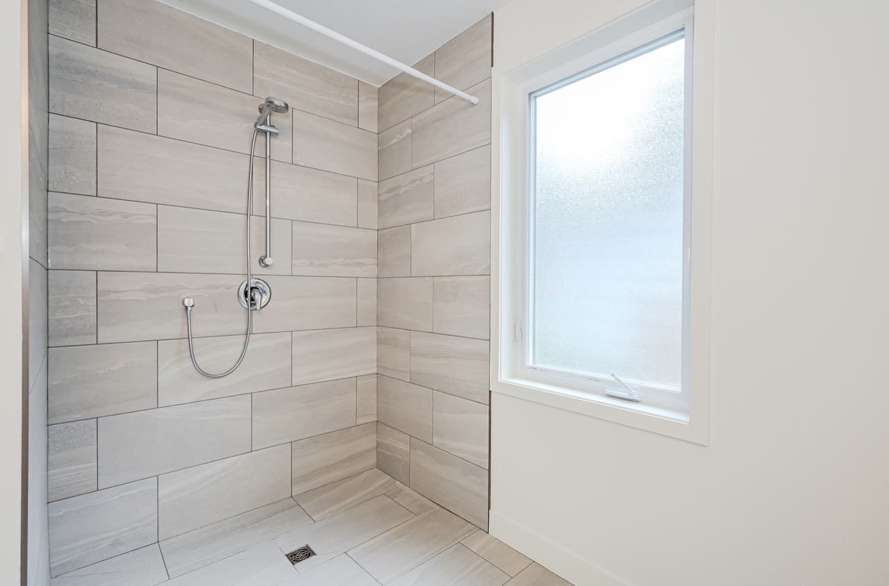 28 Forest Street - Photo 3 of 11