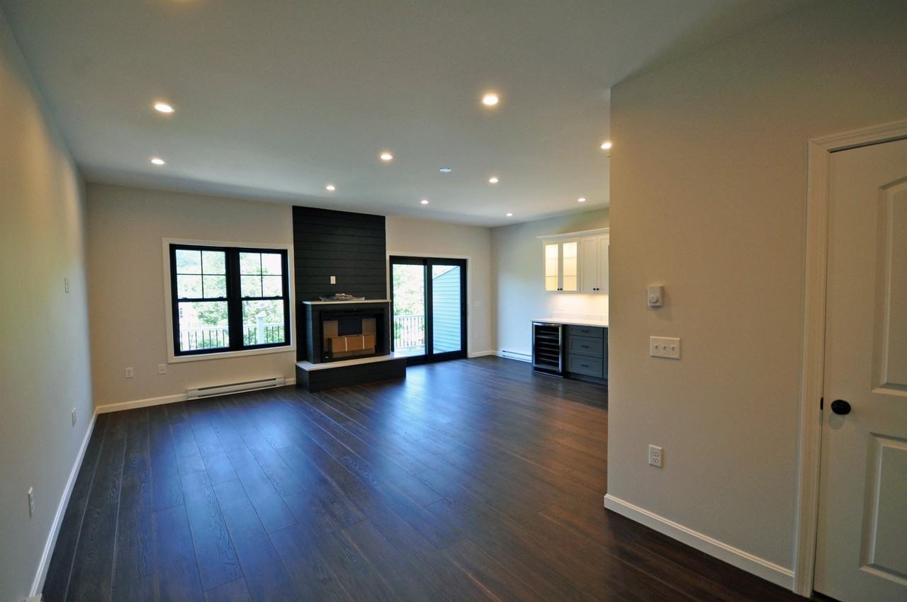 40 Beech St #40A - Photo 3 of 29