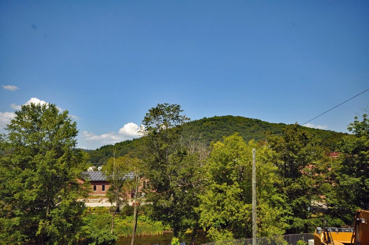 40 Beech St #40A - Photo 4 of 29