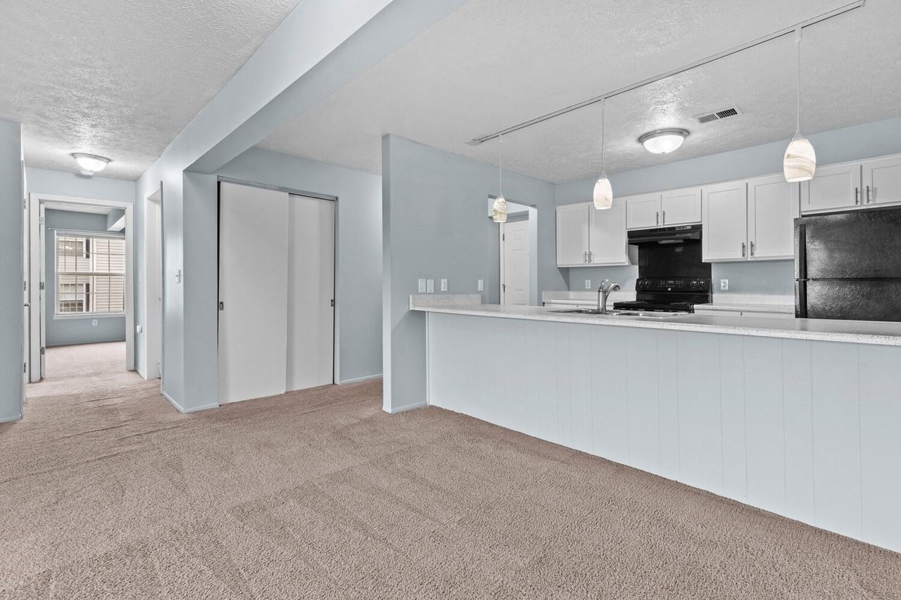 Fairfax Apartments - Lansing, MI - Photo 6 of 43