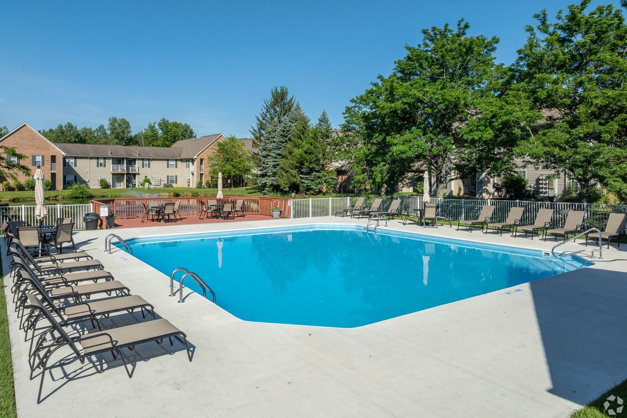 Tiffany Lakes - Photo 3 of 21