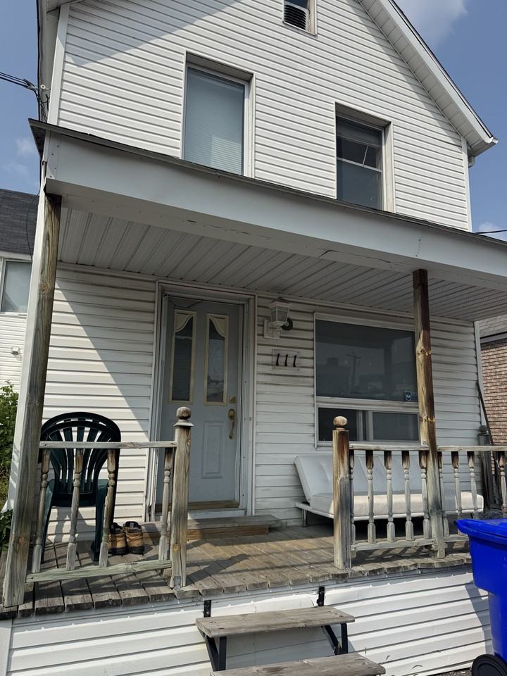 111 Rue Garneau - Photo 3 of 10