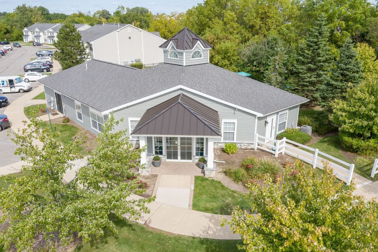 Arbor Club Apartments - Photo 2 of 39