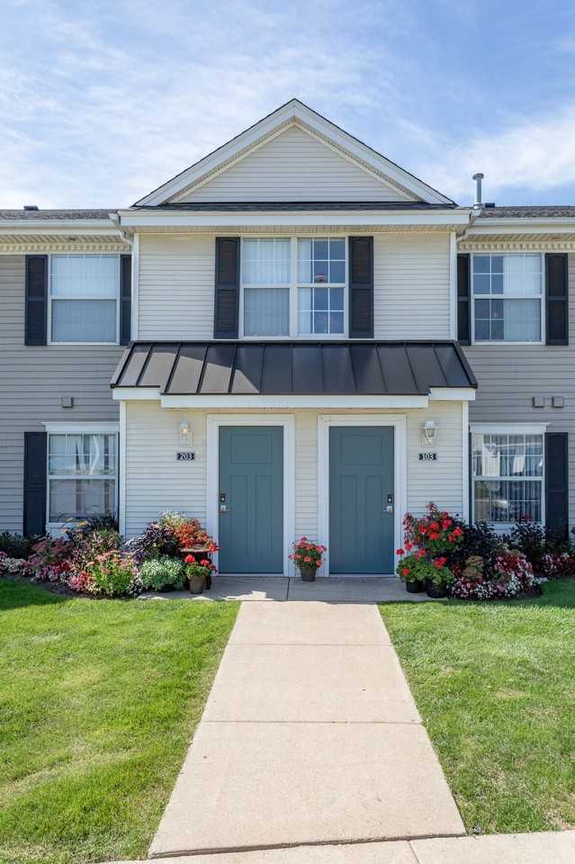 Arbor Club Apartments - Photo 4 of 39