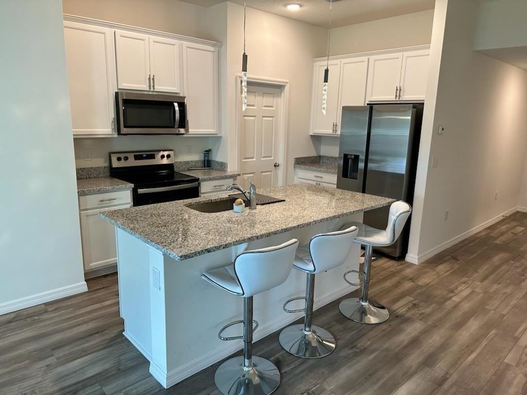 1099 Dania Cir Ne - Photo 2 of 17