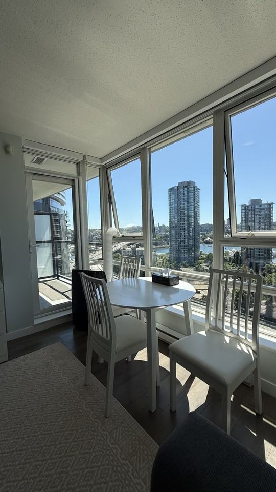 939 Expo Boulevard #1911 - Photo 5 of 35