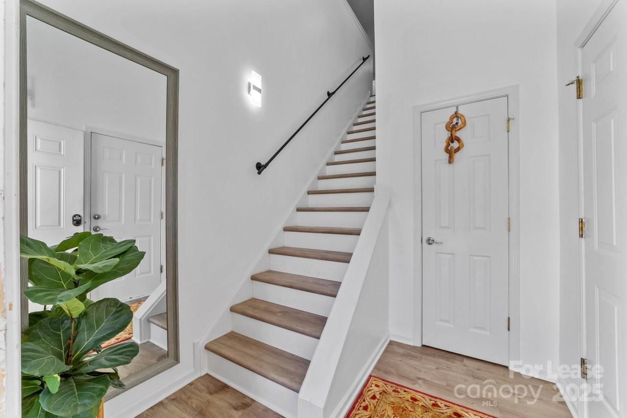 18823 Cloverstone Cir - Photo 2 of 20