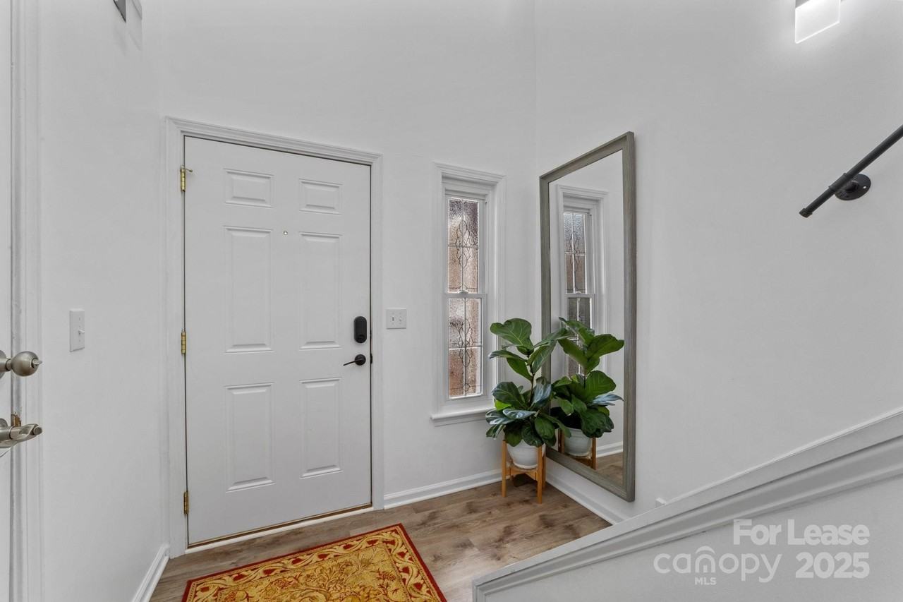 18823 Cloverstone Cir - Photo 3 of 20