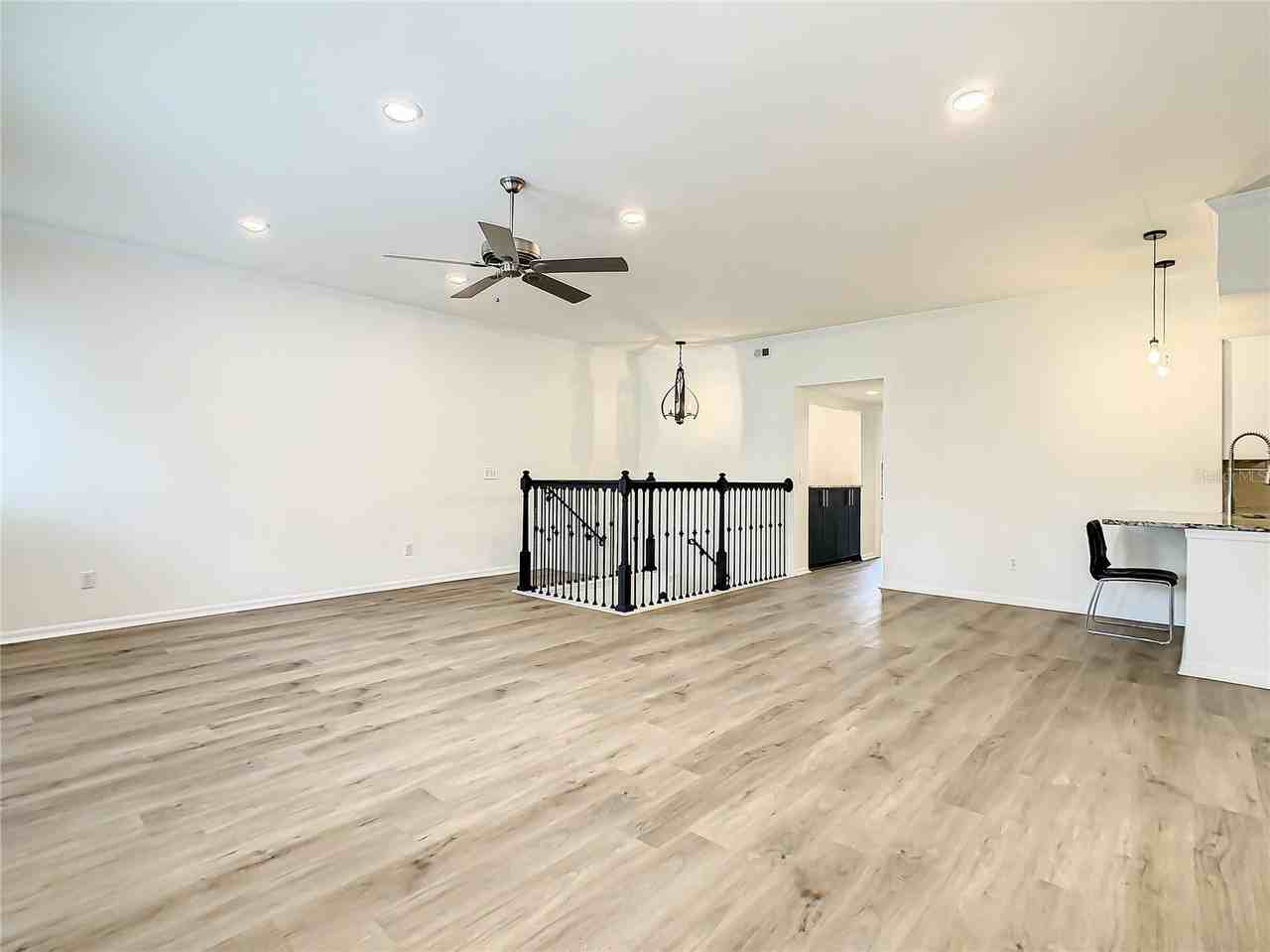 1001 Via Santae Drive - Photo 6 of 41