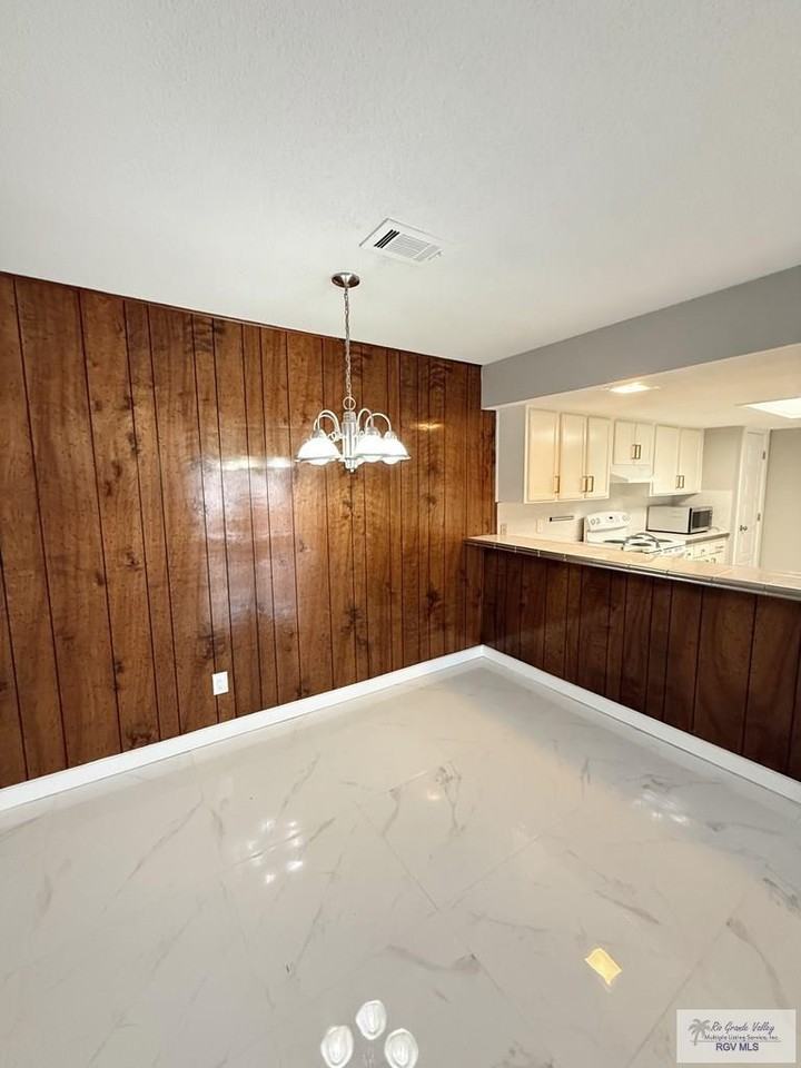 3005 Old Alice Rd - Photo 3 of 18