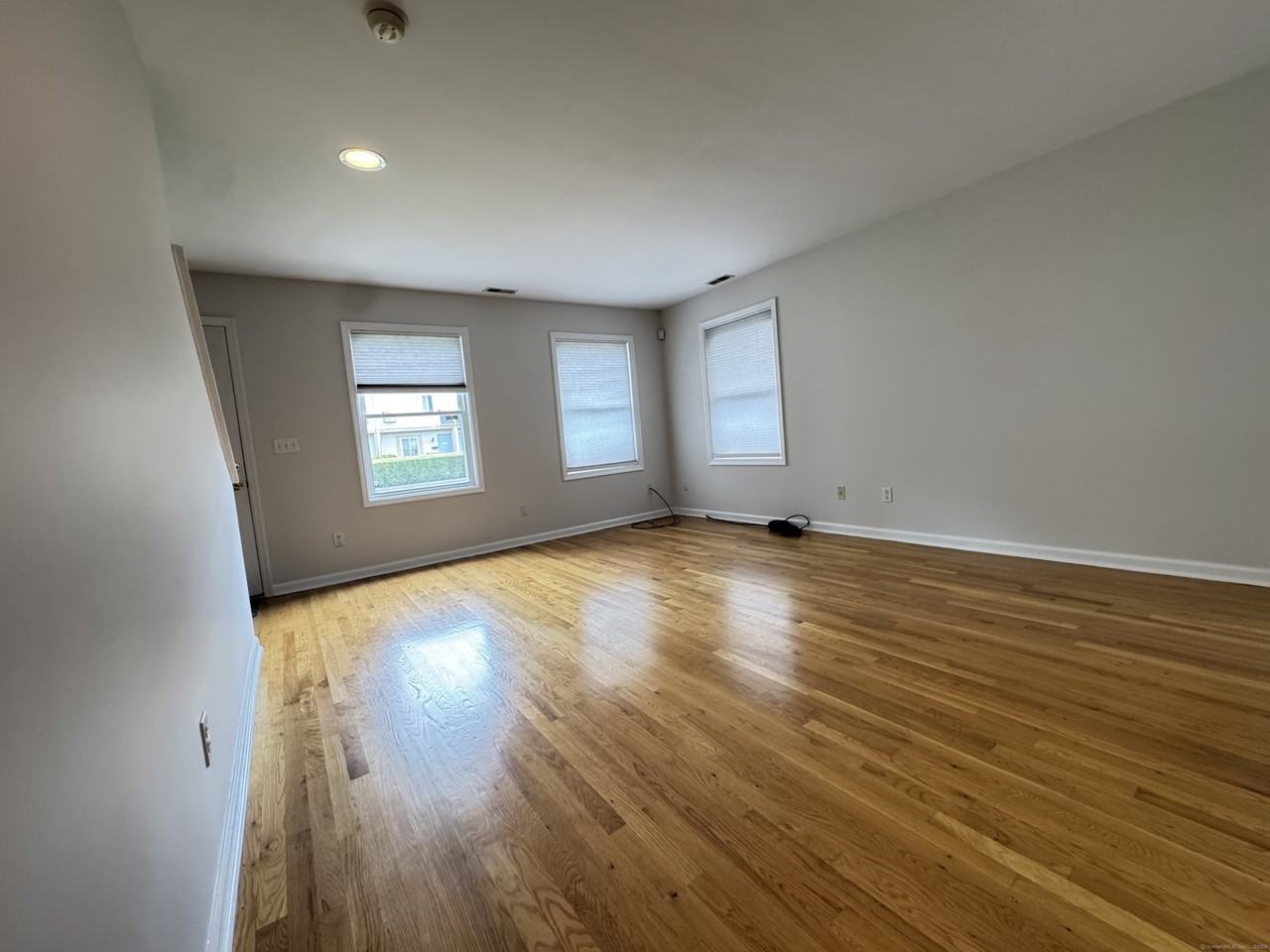 17 Glenwood Ave ##1 - Photo 3 of 24