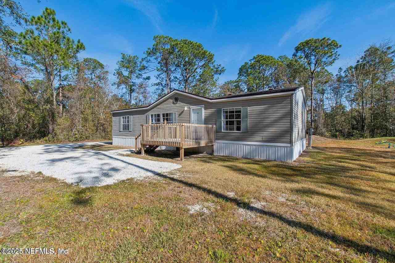 112 Donald R Blvd - Photo 2 of 23