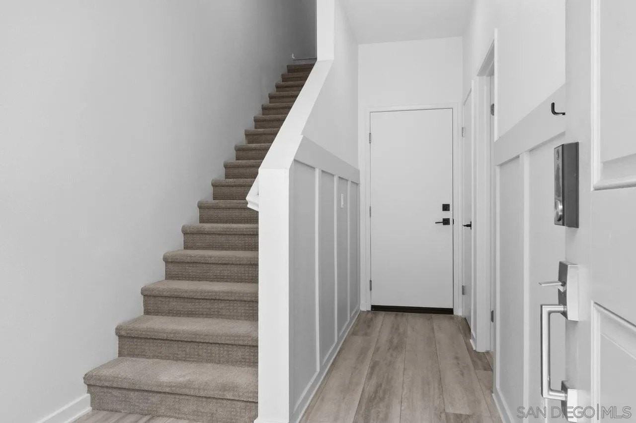 5212 Beachfront Cove St Unit 31 - Photo 6 of 34